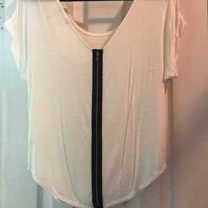 Black or white. Zip back tunic.